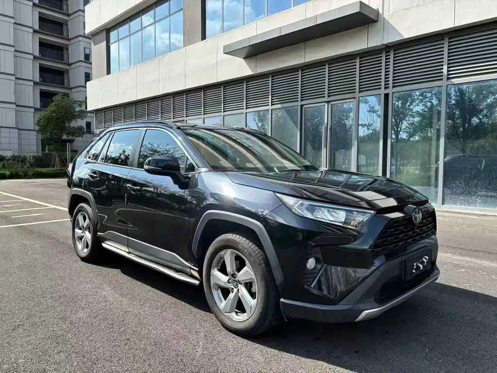 Toyota RAV4 2021 из CN, фото 2