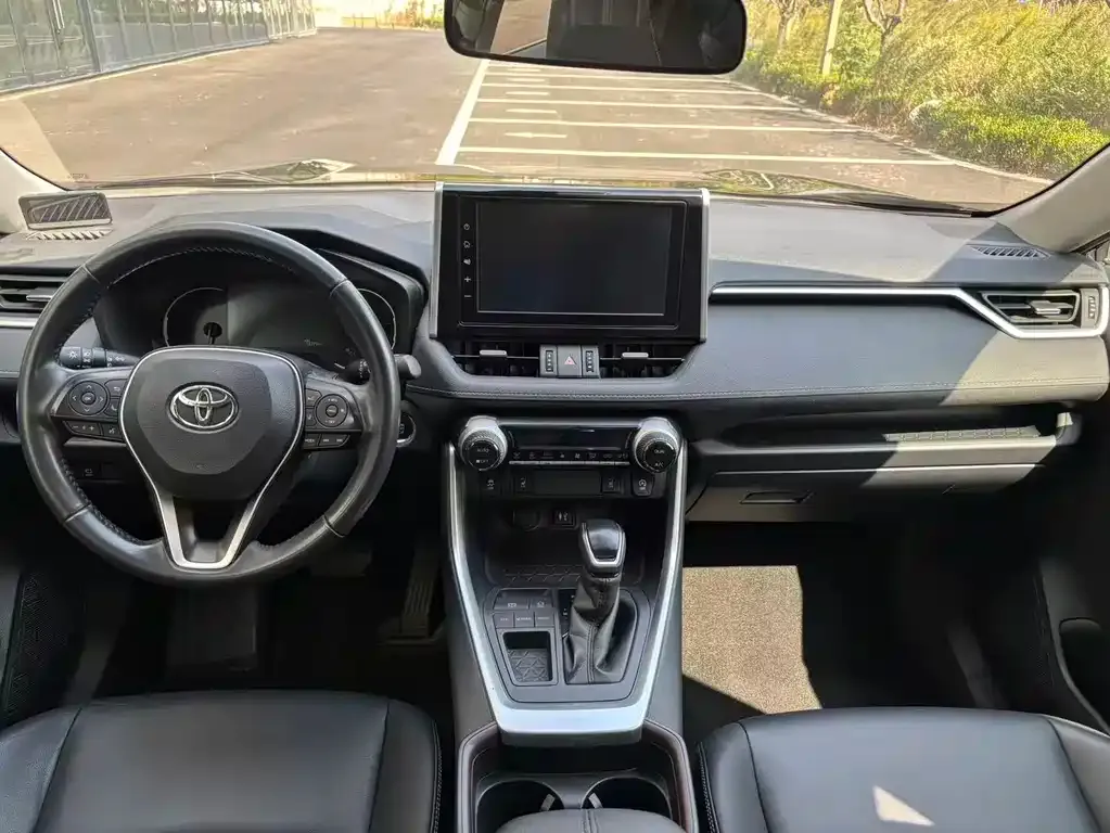 Toyota RAV4 2021 из CN, фото 4