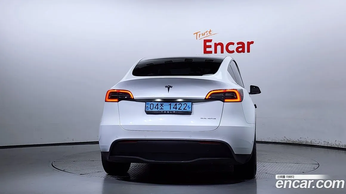 Tesla Model Y — фото 4