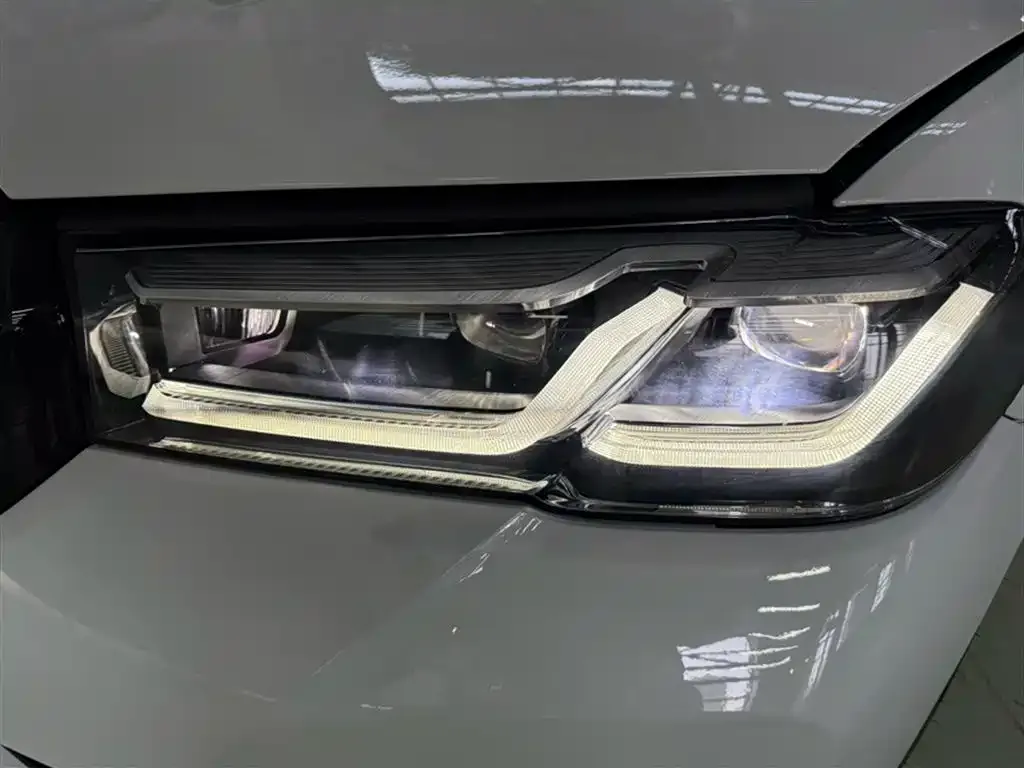 BMW 5 Series (Import) — фото 10