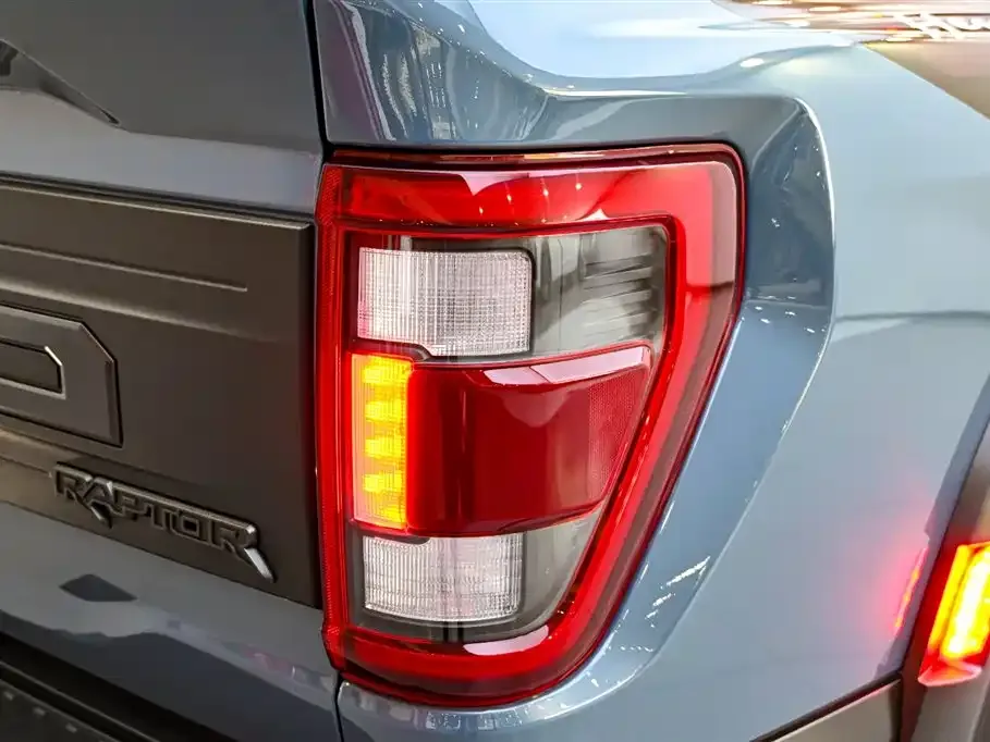 Ford F-150 Raptor — фото 9