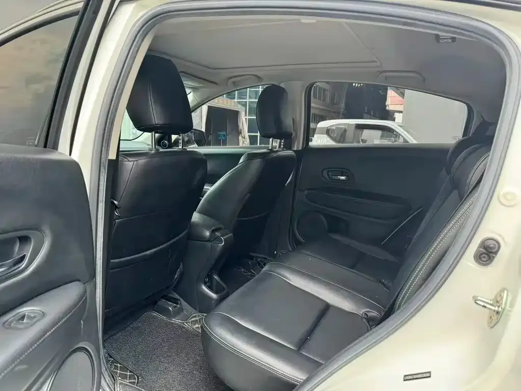 Honda Vezel 2021 из CN, фото 7