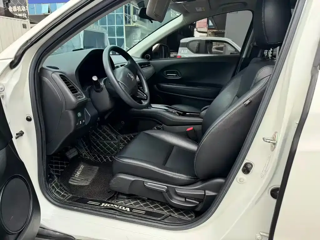 Honda Vezel 2021 из CN, фото 8