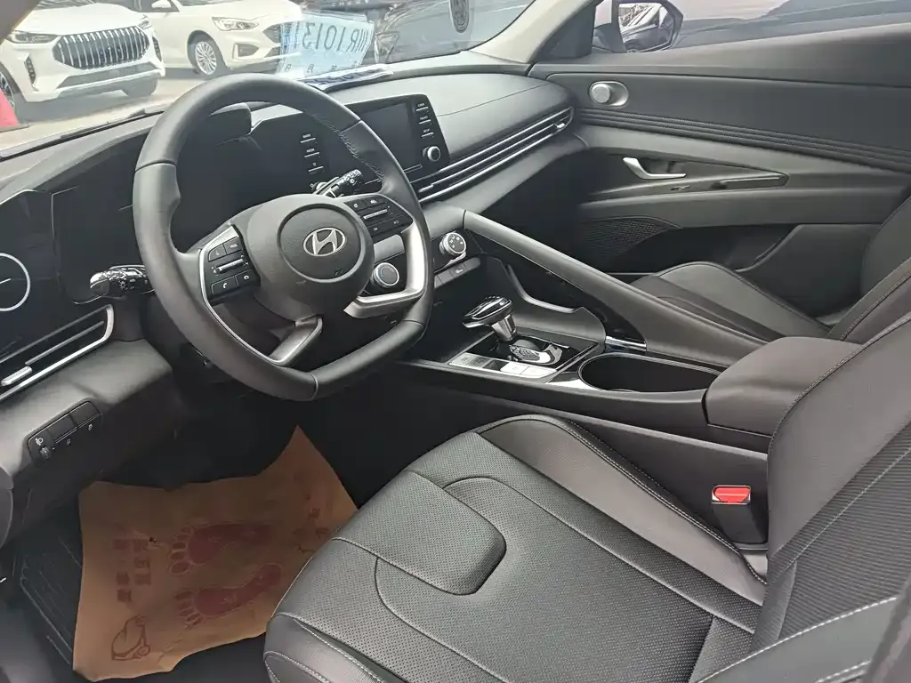 Hyundai Elantra 2024 из CN, фото 4