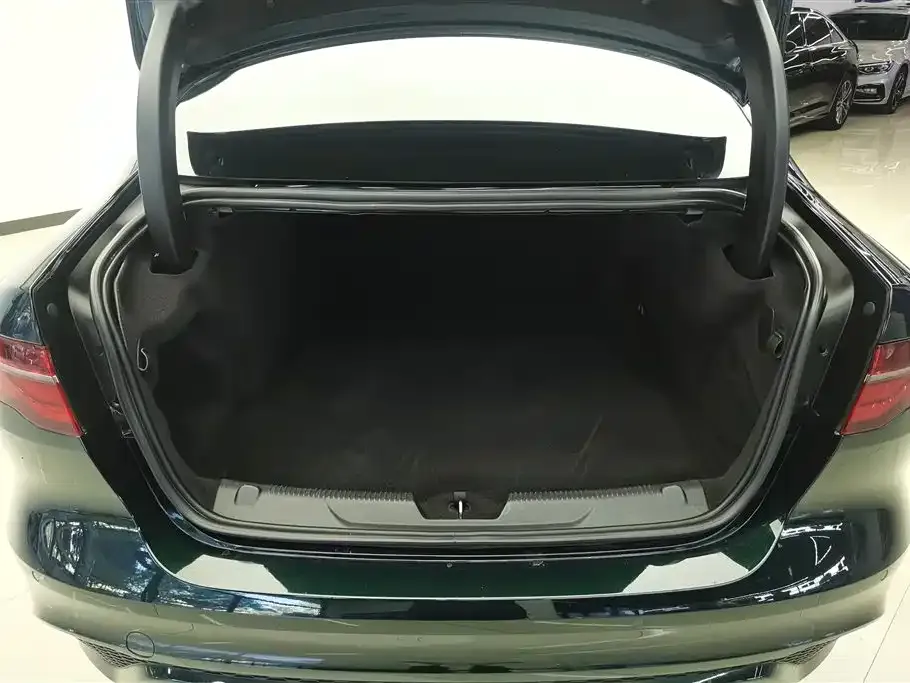 Jaguar XEL 2023 из CN, фото 4