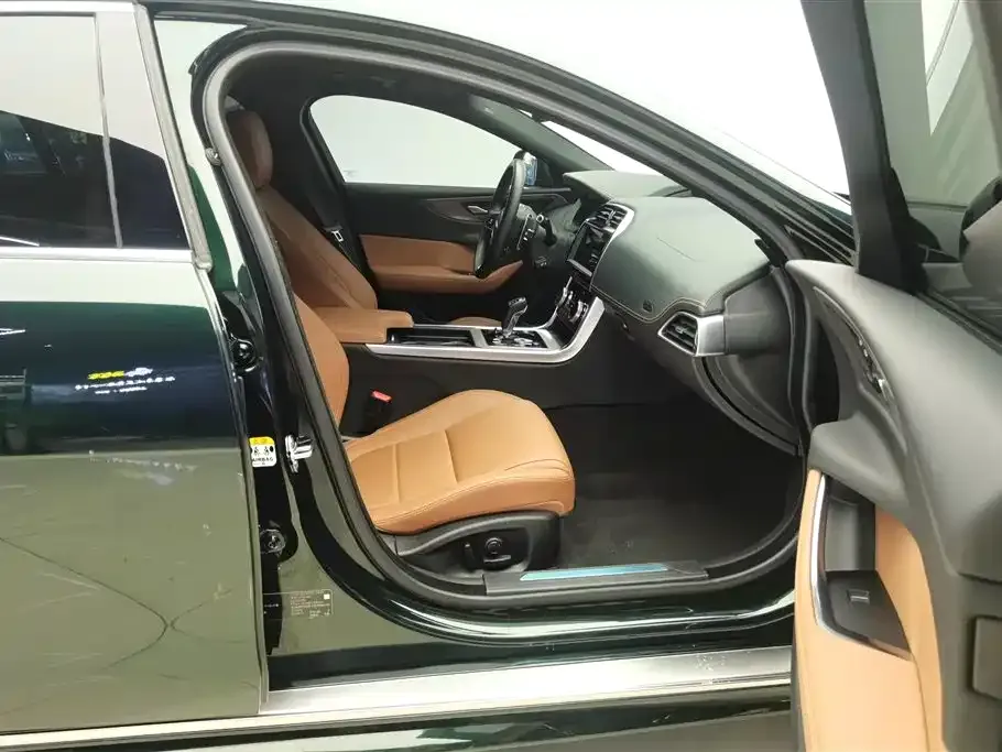 Jaguar XEL 2023 из CN, фото 8