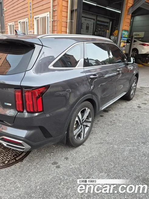 Kia Sorento — фото 7