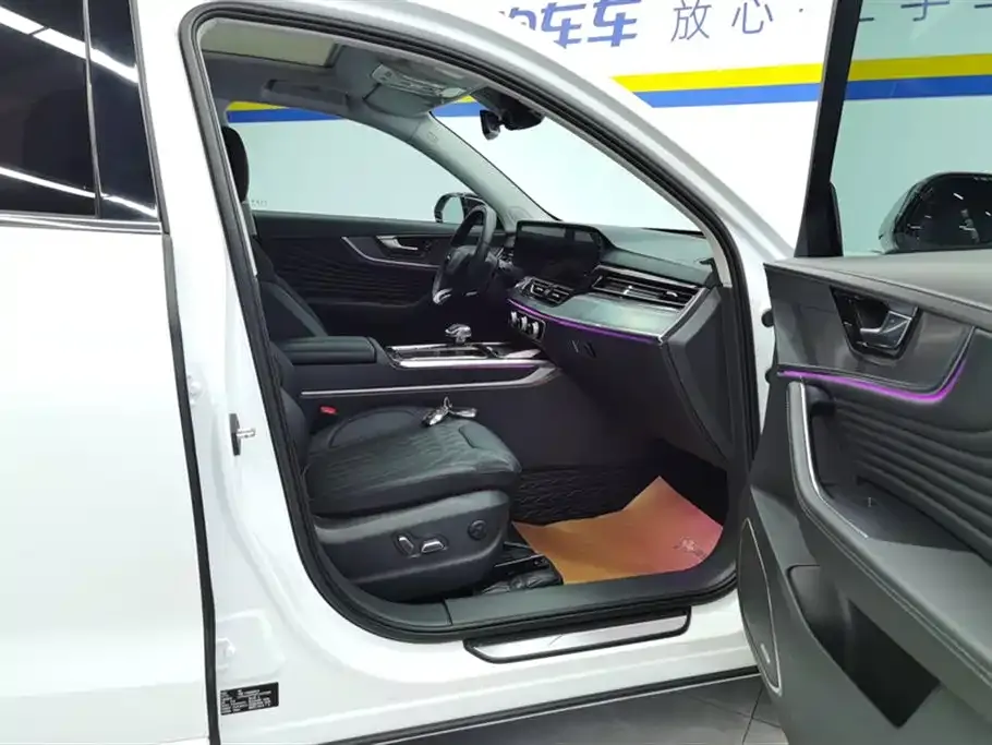 Hongqi HS5 2023 из CN, фото 8
