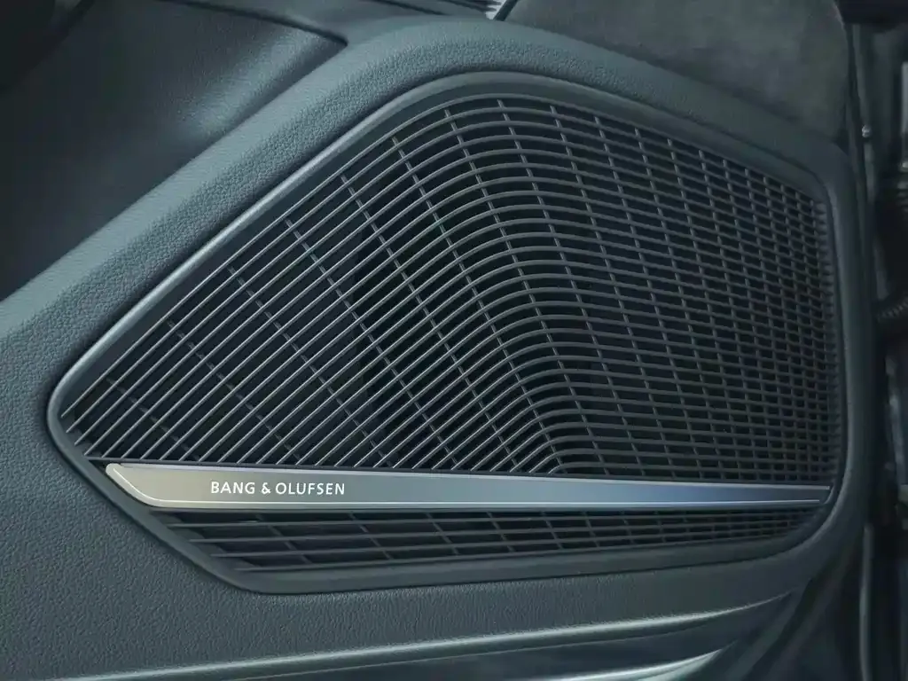 Audi A4L 2025 из CN, фото 8