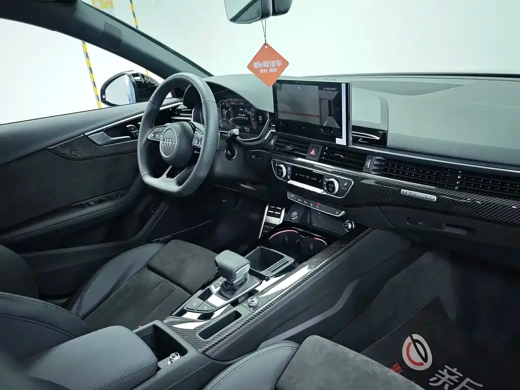 Audi A4L 2025 из CN, фото 9