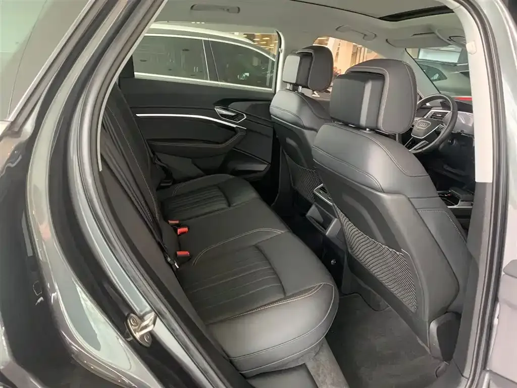 Audi e-tron 2022 из CN, фото 8