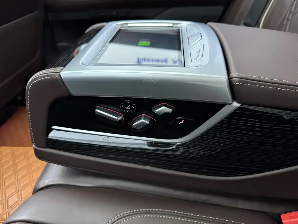 BMW 7 Series 2021 из CN, фото 7
