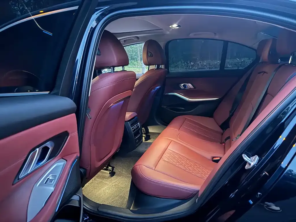 BMW 3 Series 2023 из CN, фото 7