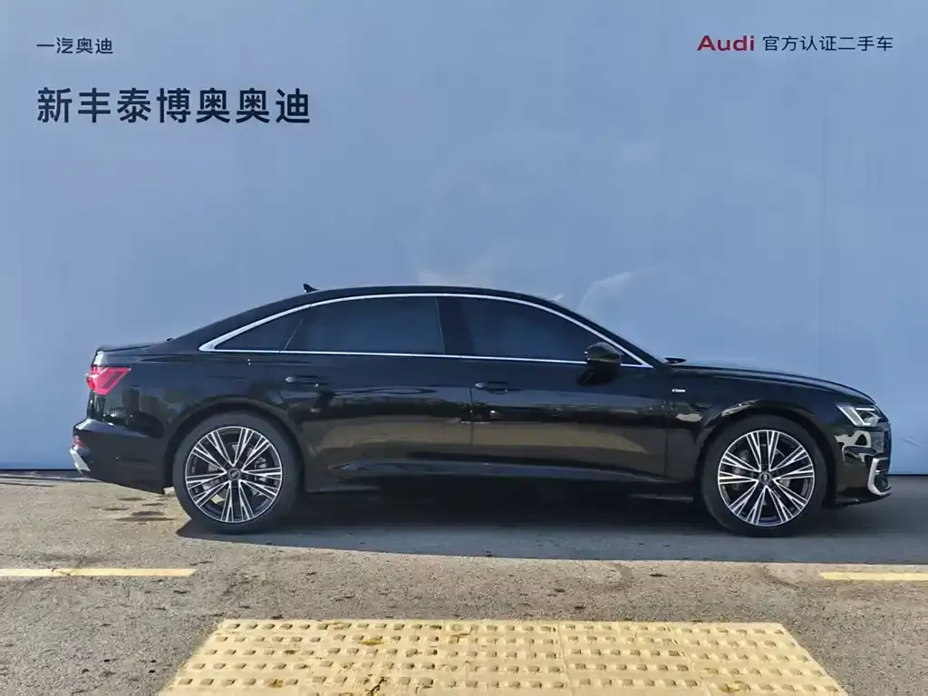 Audi A6L 2023 из CN, фото 4