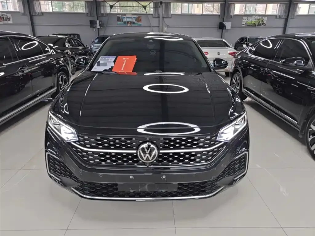 Volkswagen Passat 2023 из CN, фото 3