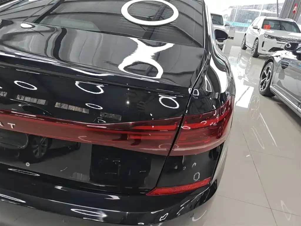 Volkswagen Passat 2023 из CN, фото 8