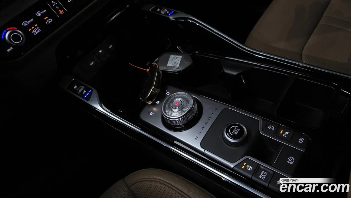 Kia Sorento — фото 9