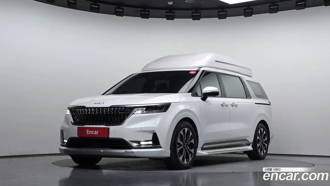 Kia Carnival — фото 1