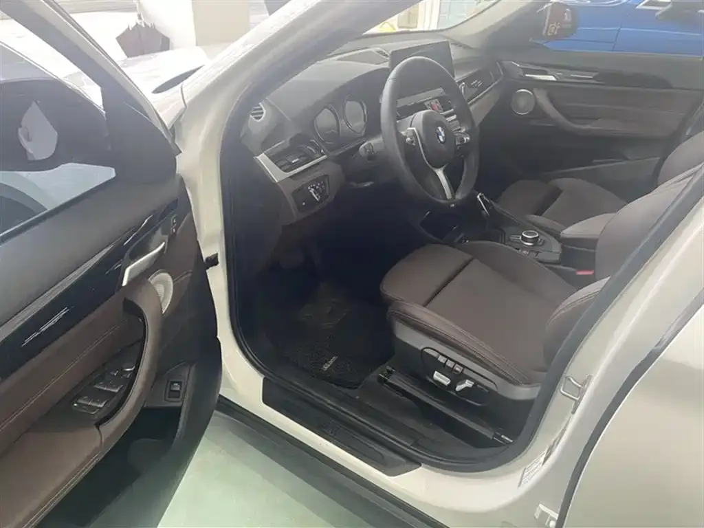 BMW X1 2021 из CN, фото 9