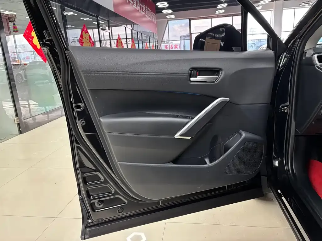 Toyota Frontlander 2022 из CN, фото 8