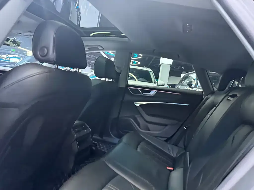 Audi A7 2021 из CN, фото 10