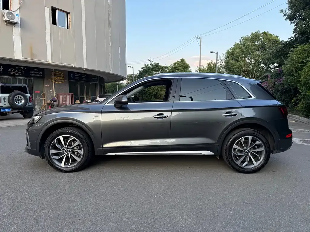 Audi Q5L 2023 из CN, фото 4