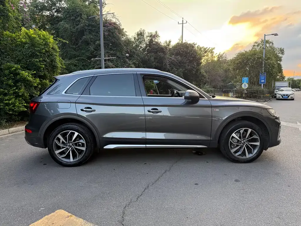 Audi Q5L 2023 из CN, фото 5