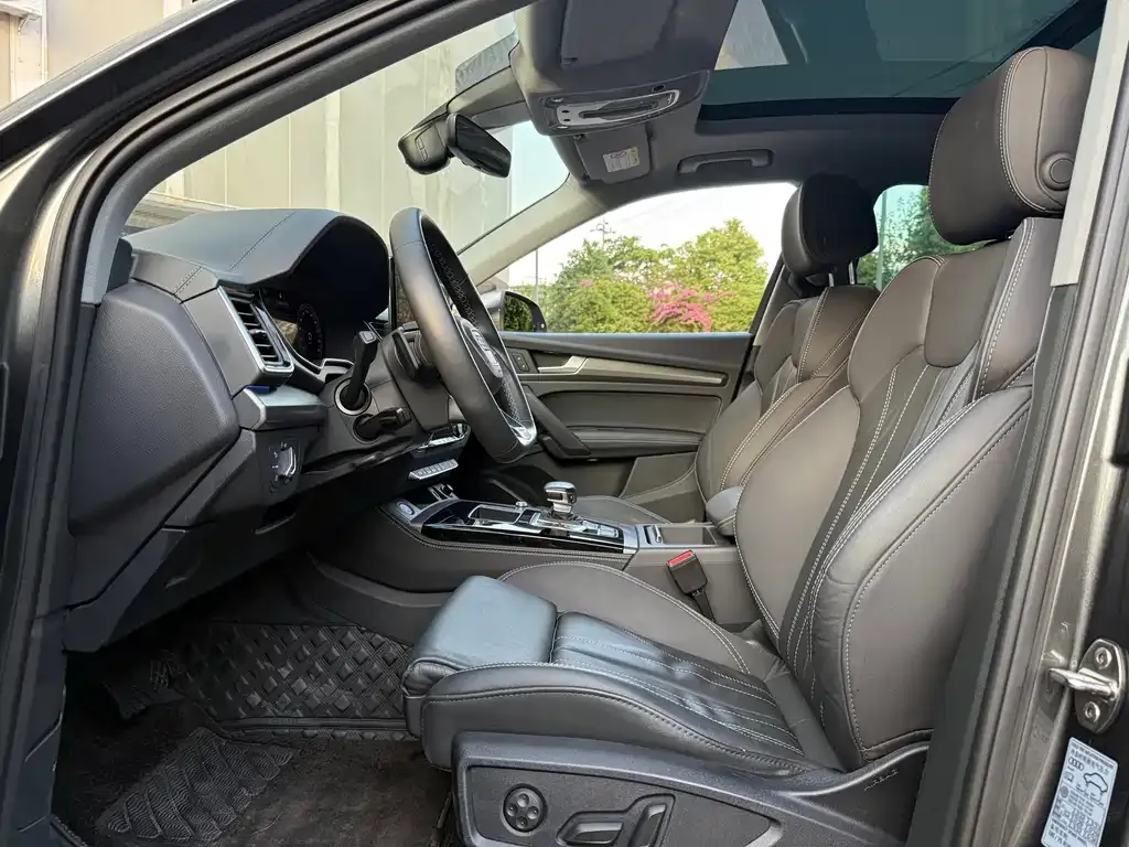 Audi Q5L 2023 из CN, фото 9