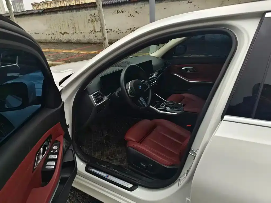 BMW 3 Series 2024 из CN, фото 10