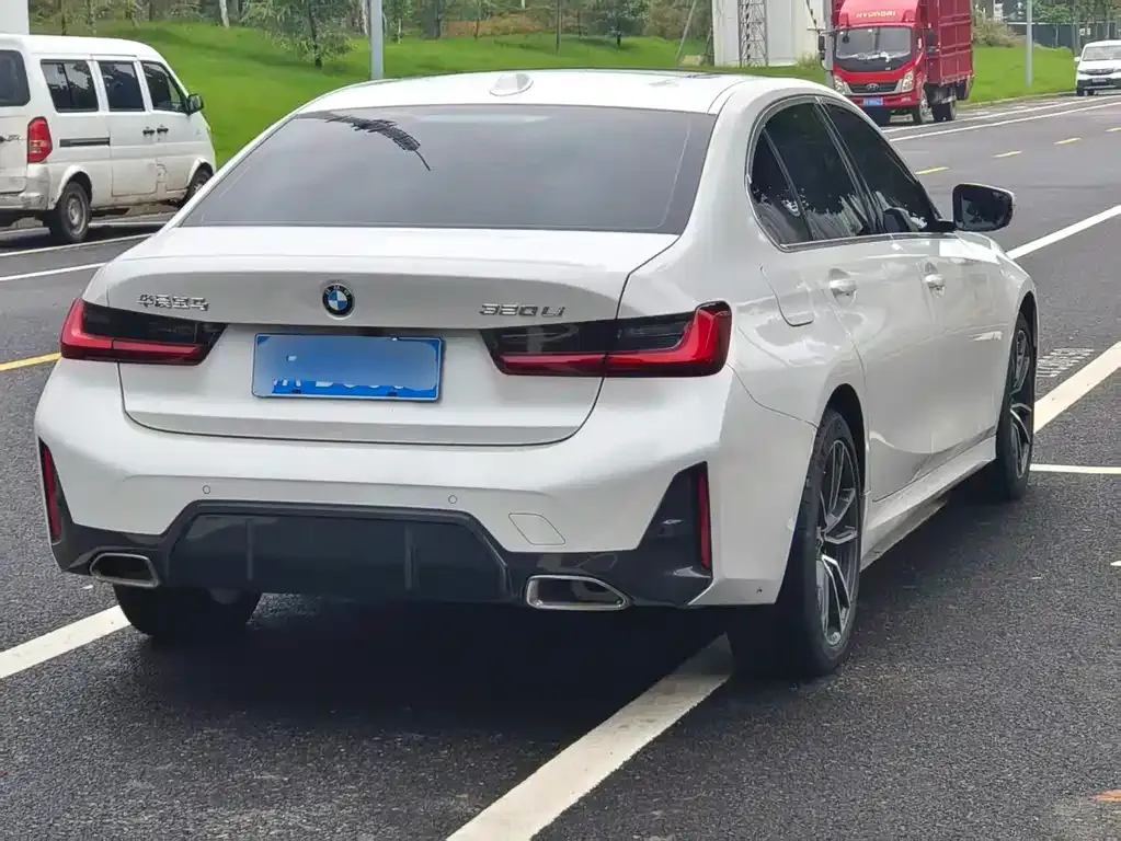 BMW 3 Series 2024 из CN, фото 4