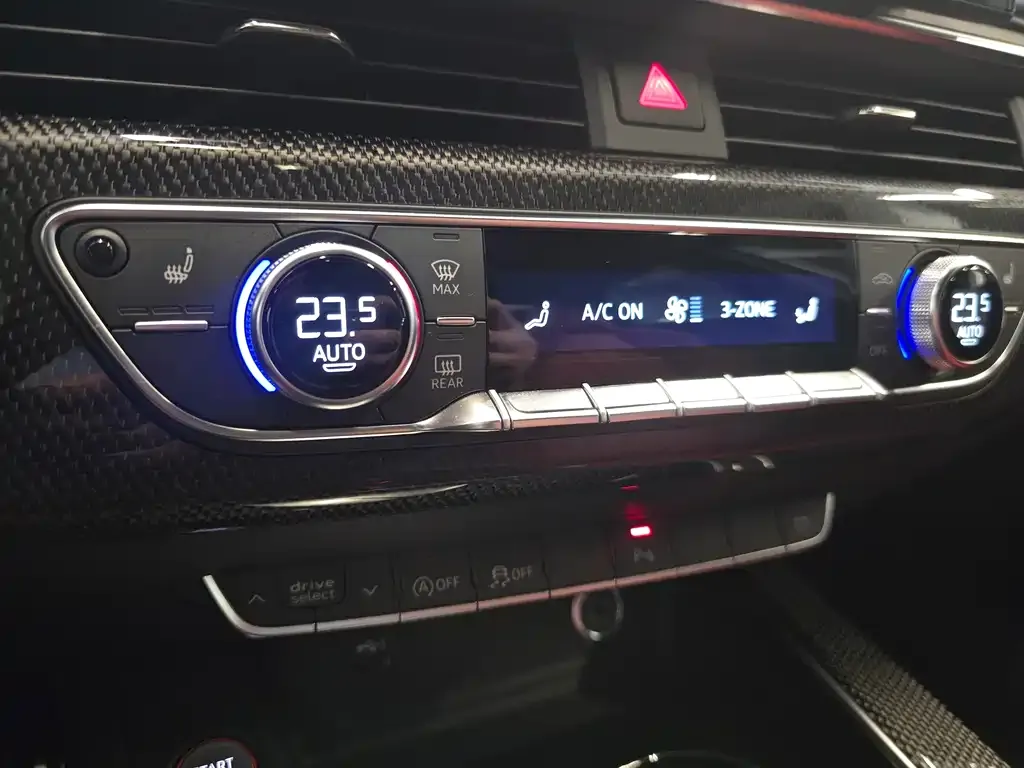 Audi S4 2024 из CN, фото 8