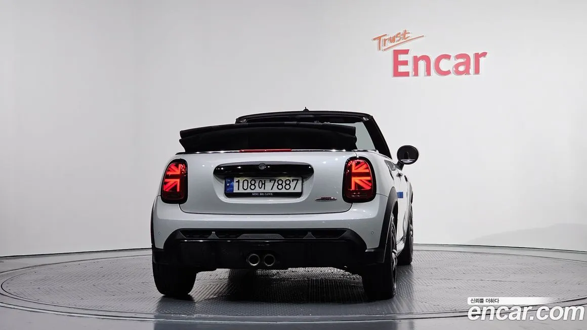 Mini Cooper Convertible 2023 из KR, фото 4