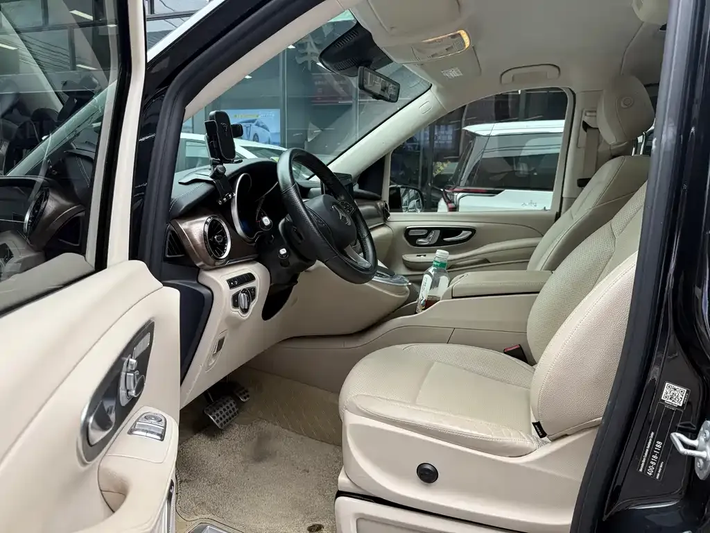 Mercedes-Benz V-Class 2021 из CN, фото 7