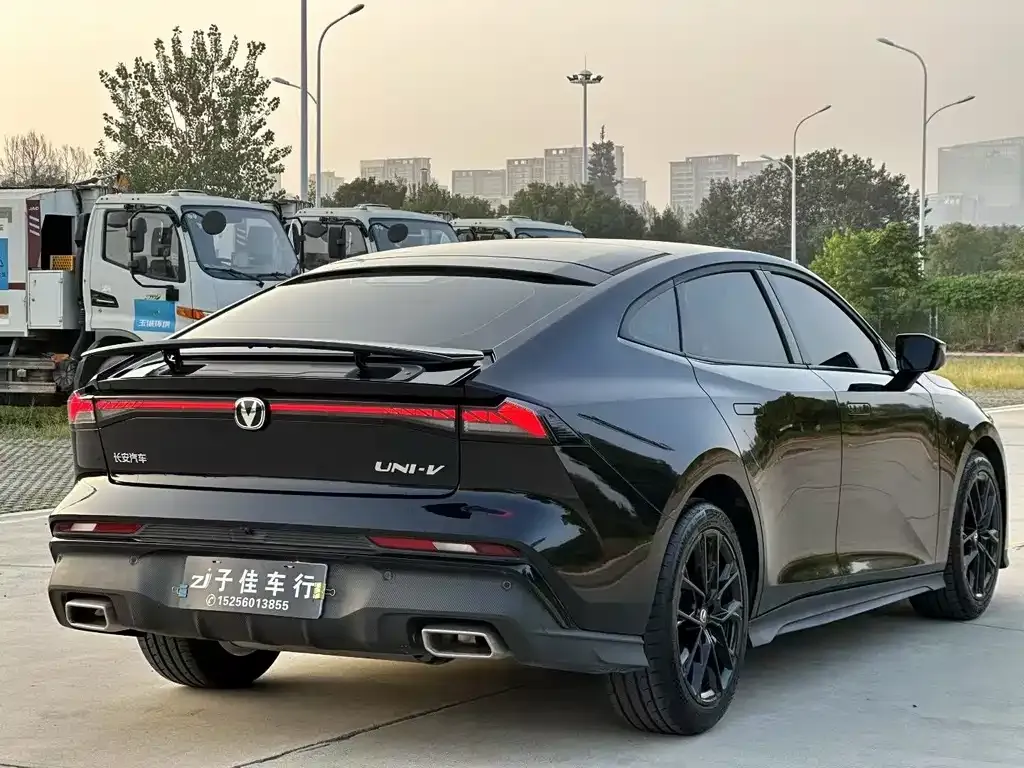 Changan UNI-V 2024 из CN, фото 4