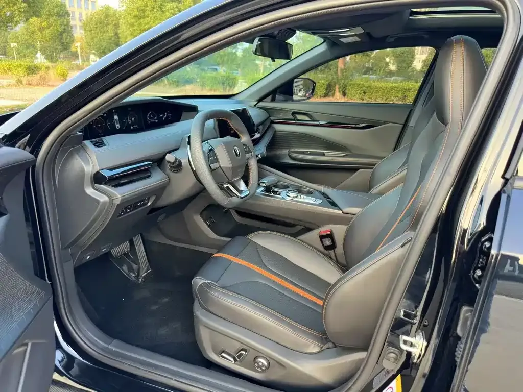 Changan UNI-V 2024 из CN, фото 6