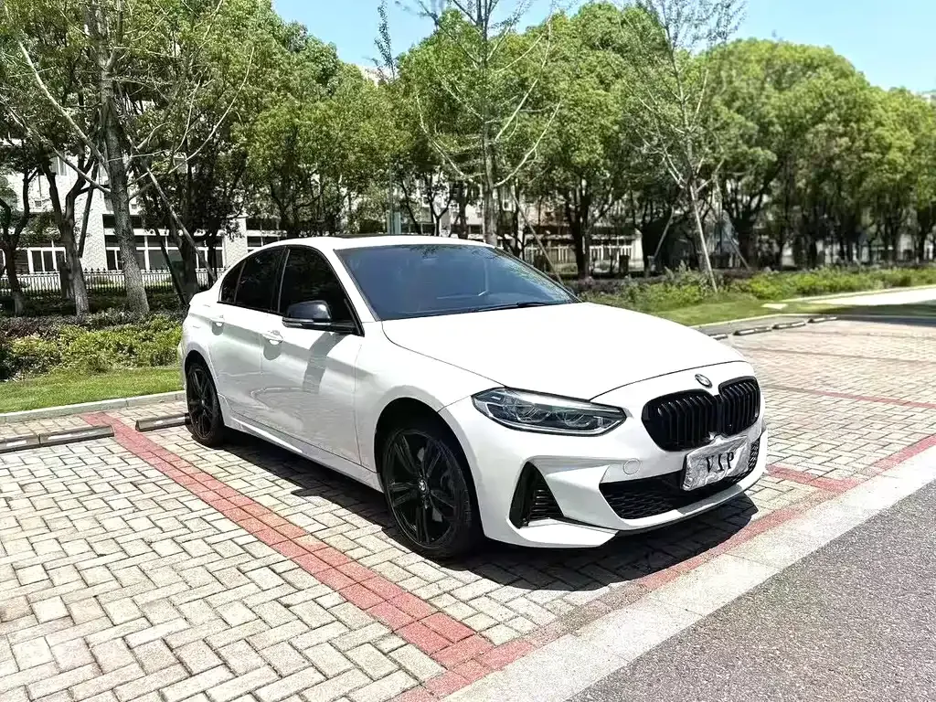 BMW 1 Series 2021 из CN, фото 3