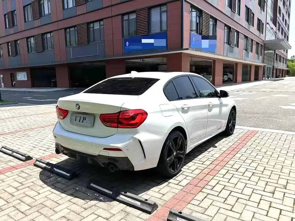 BMW 1 Series 2021 из CN, фото 9