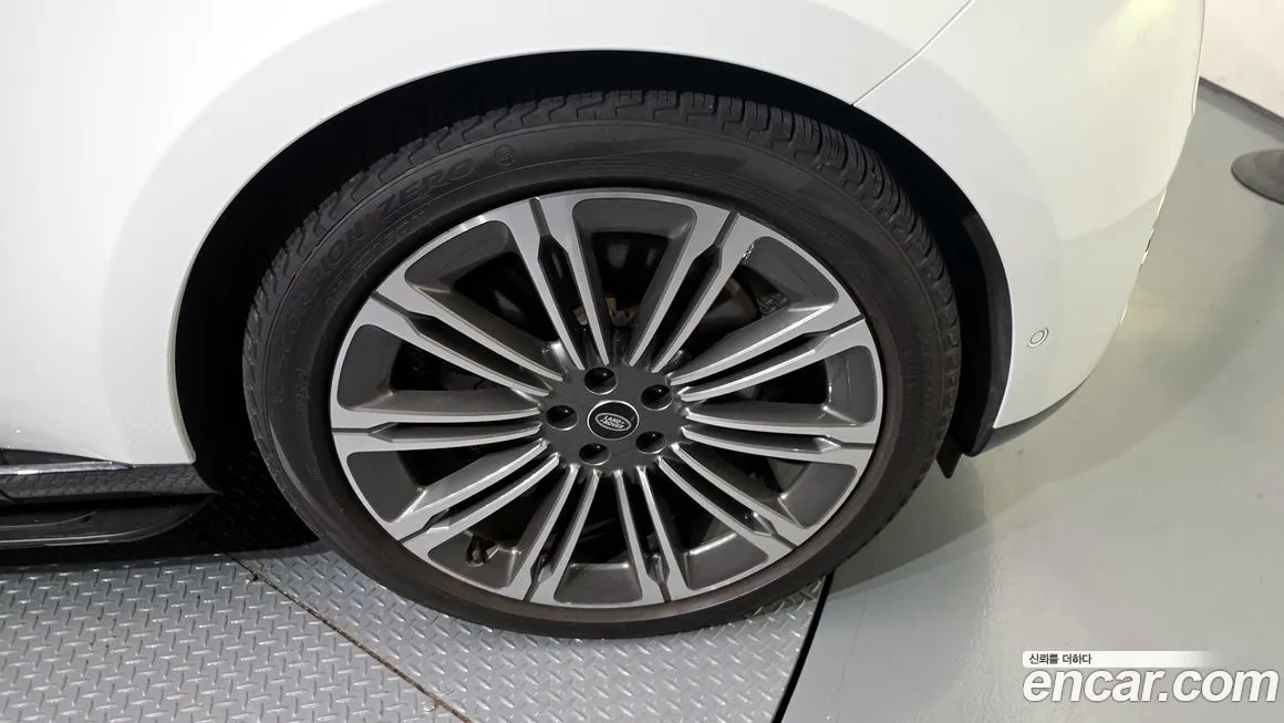 Land Rover Range Rover 2023 из KR, фото 5