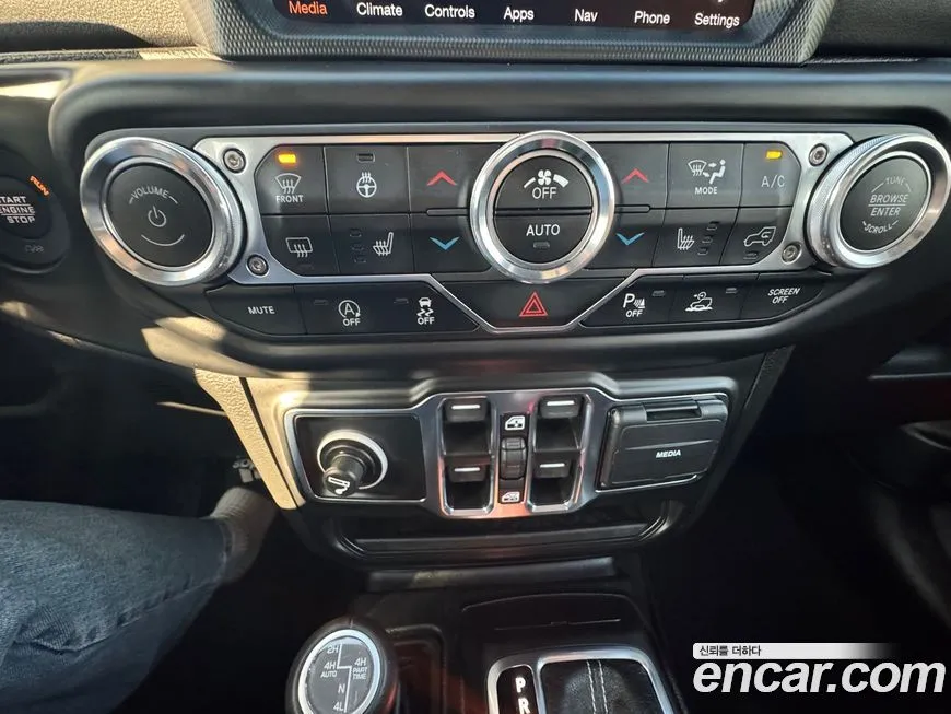Jeep Wrangler 2021 из KR, фото 10