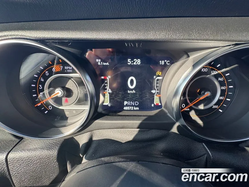 Jeep Wrangler 2021 из KR, фото 8