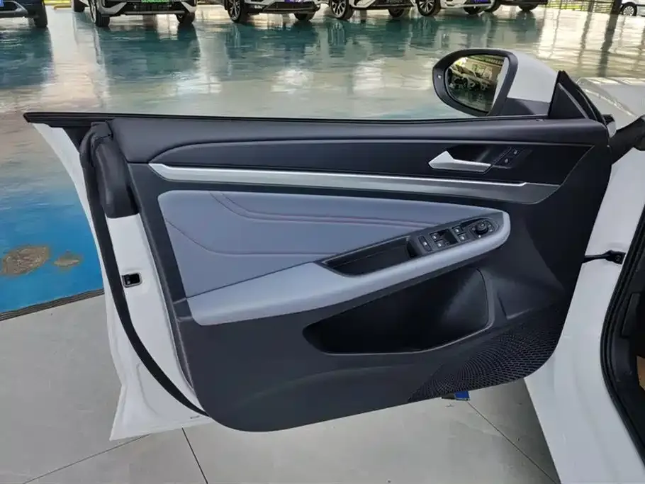 Volkswagen Lamando 2024 из CN, фото 7