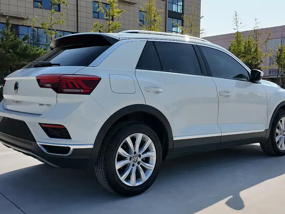 Volkswagen T-Roc 2023 из CN, фото 4
