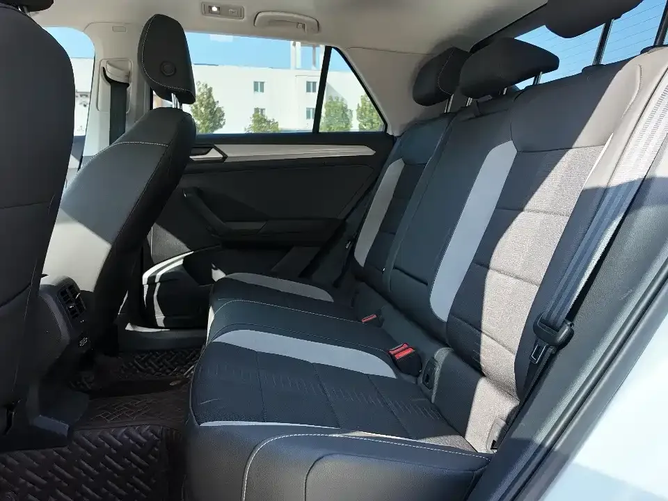 Volkswagen T-Roc 2023 из CN, фото 8