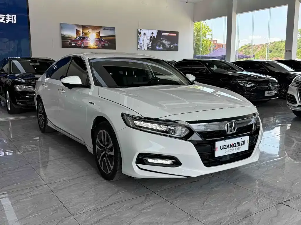 Honda Accord — фото 3