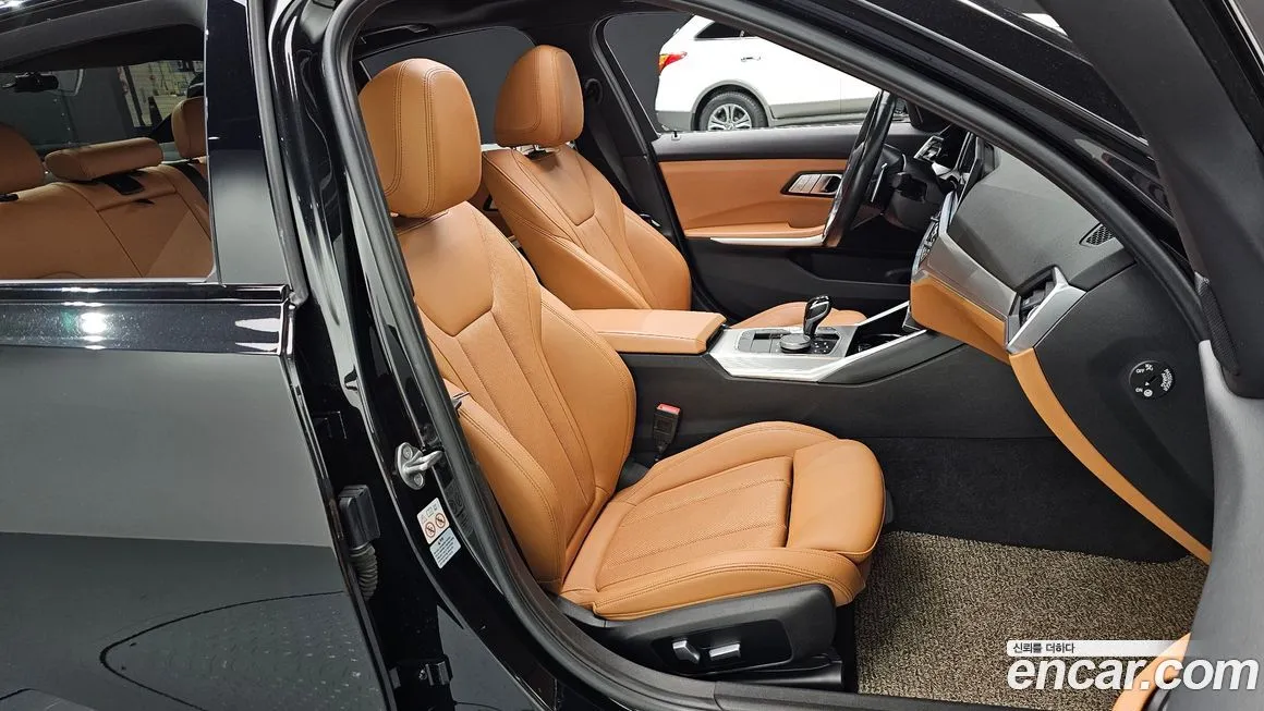 BMW 3-Series 2022 из KR, фото 10