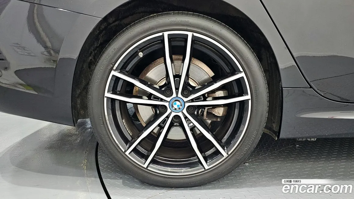 BMW 3-Series 2022 из KR, фото 5