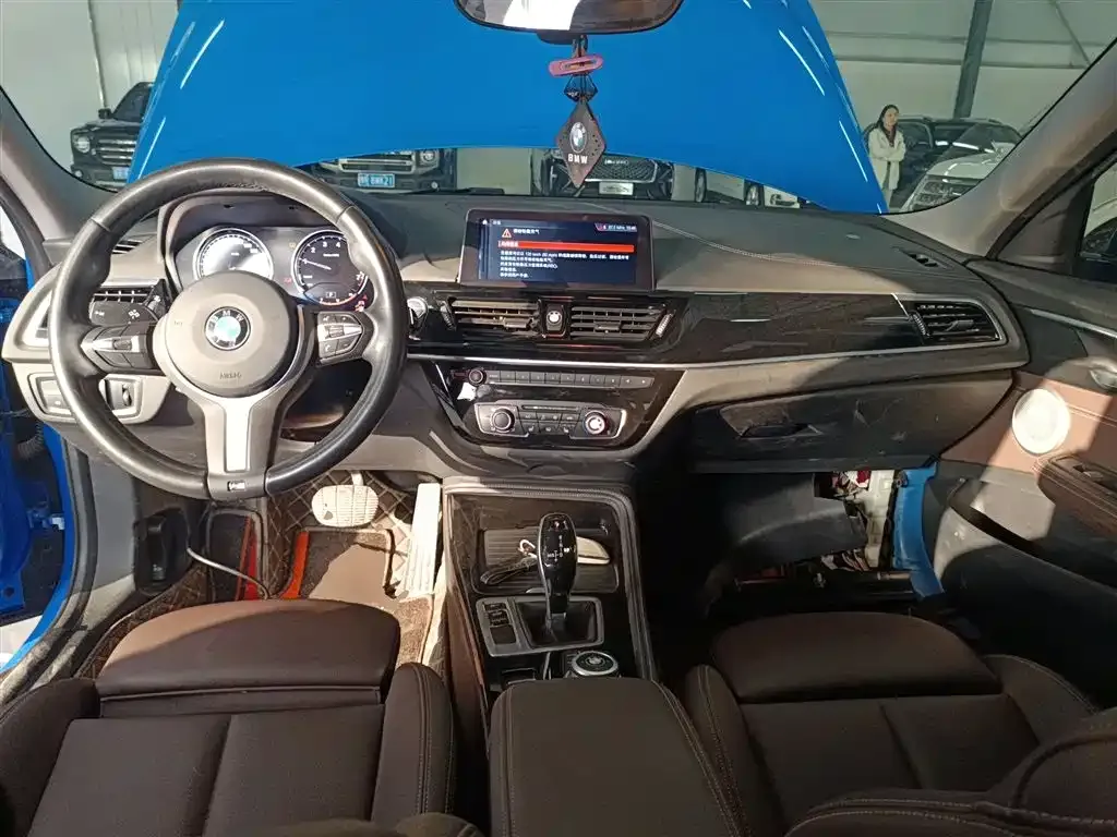 BMW 1 Series 2021 из CN, фото 10