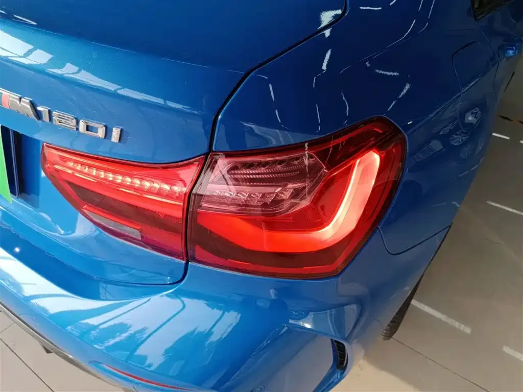 BMW 1 Series 2021 из CN, фото 8