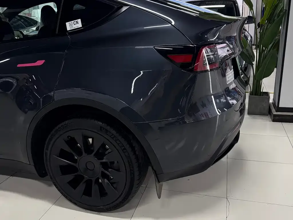 Tesla Model Y 2024 из CN, фото 5