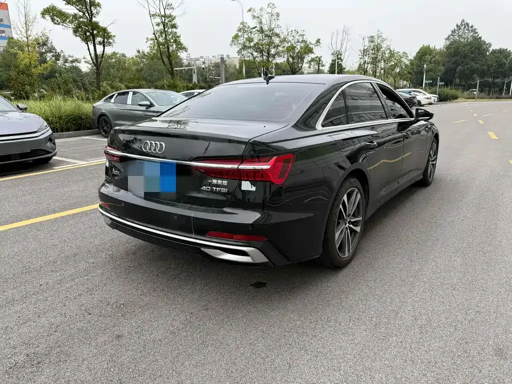 Audi A6L — фото 8